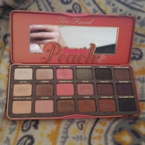 Too faced sweet peach eyeshadow palette
